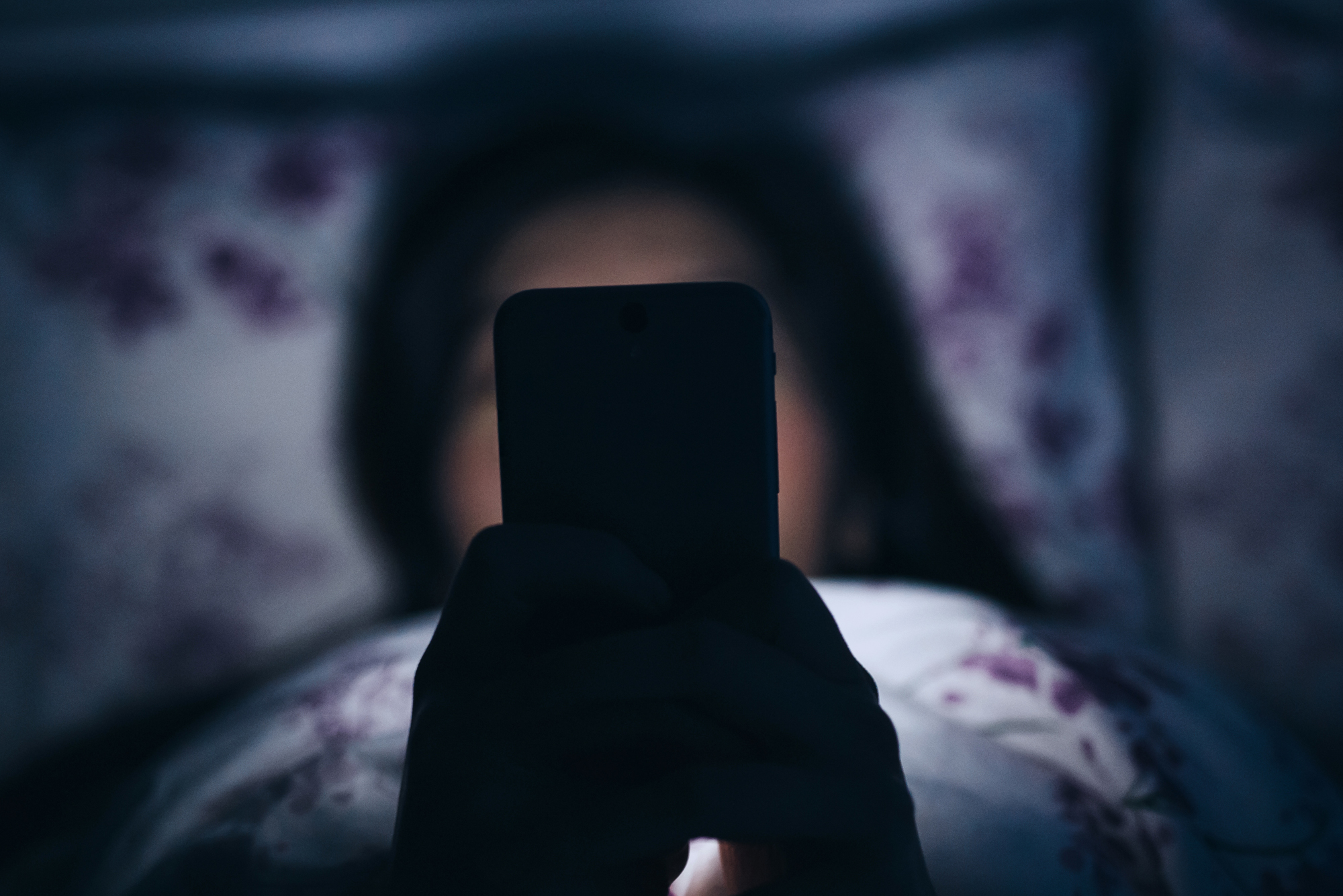 5. Tipp für erholsamen Schlaf - kein Handy im Schlafzimmer
